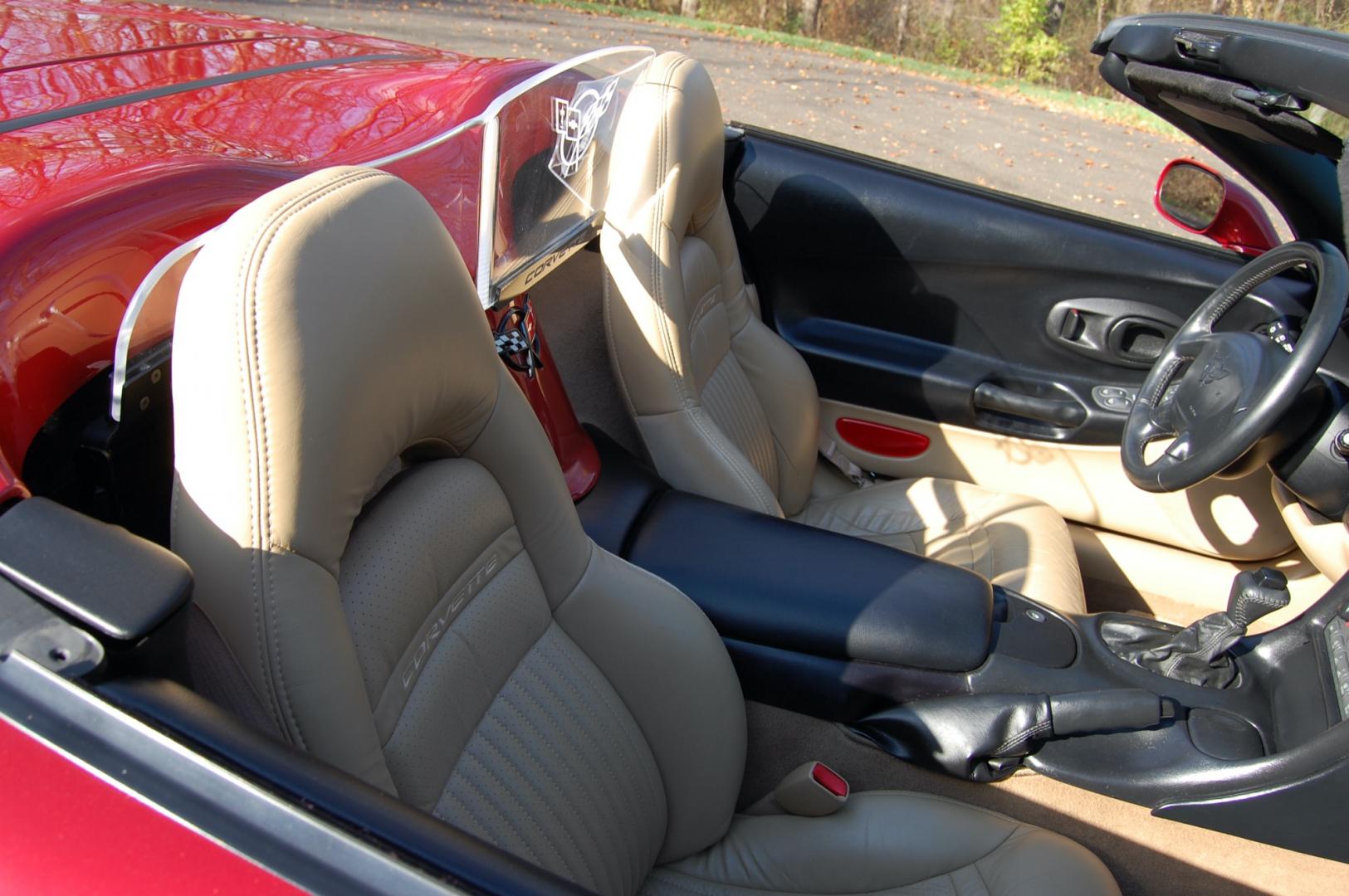 1998 Burgundy /Beige Leather Chevrolet Corvette (1G1YY32G9W5) with an 5.7 liter V8 engine, Automatic transmission, located at 6528 Lower York Road, New Hope, PA, 18938, (215) 862-9555, 40.358707, -74.977882 - Photo#45